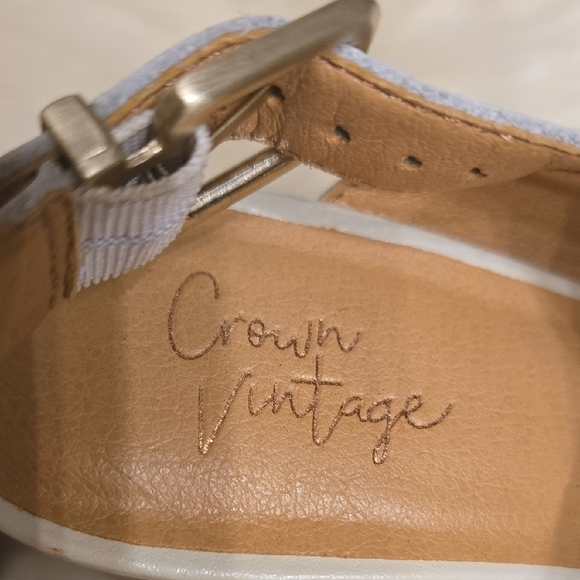 Crown Cream and Brown Heels with Cross-Strap Design - Picture 2 of 11